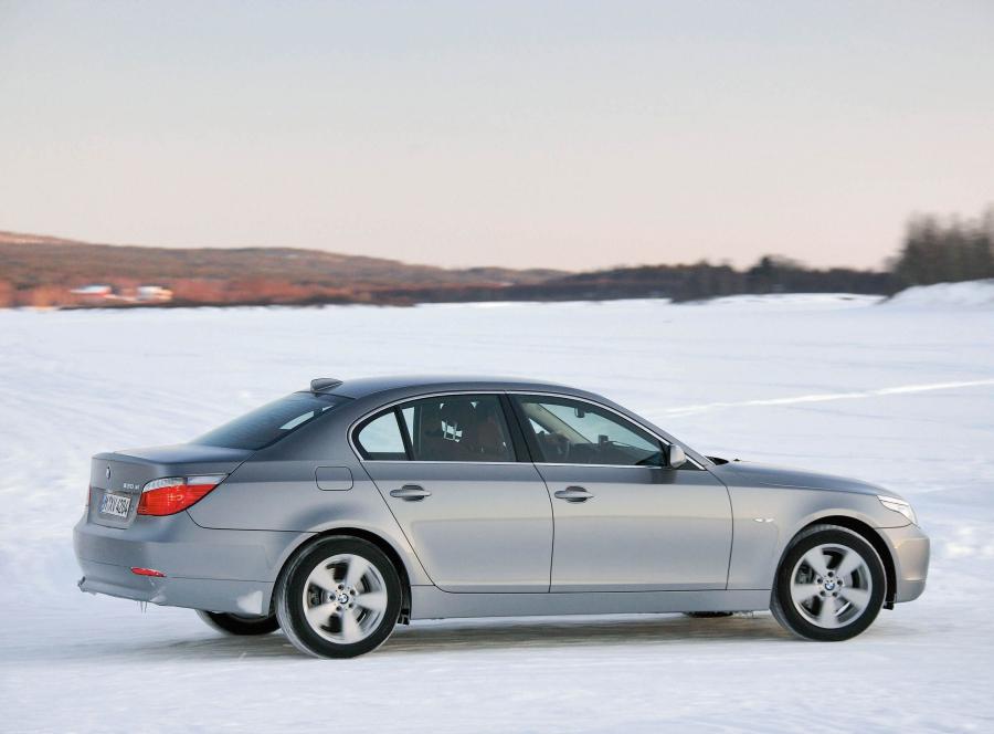  BMW 5-Series 2004 года  (фото 9 из 74)